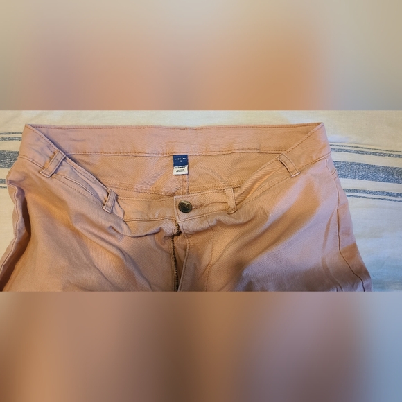 Old Navy High-Waisted Crop Chino Wide Leg Pants Size 12 - Picture 3 of 5